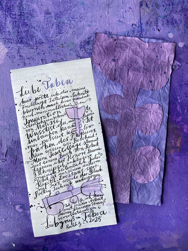 Das Anschreiben in kalligrafischer Handschrift und eine Tatulpe